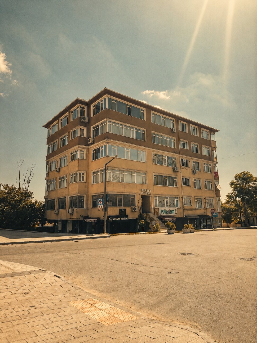 Birlik Apartmanı — görsel 1